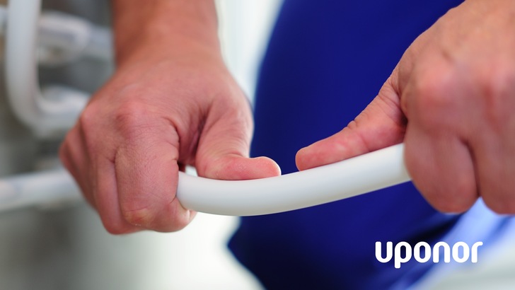 Uponor Uni Pipe PLUS ist sehr flexibel, leicht biegbar, dabei formstabil und überzeugt mit vielen weiteren Vorteilen - © Uponor GmbH