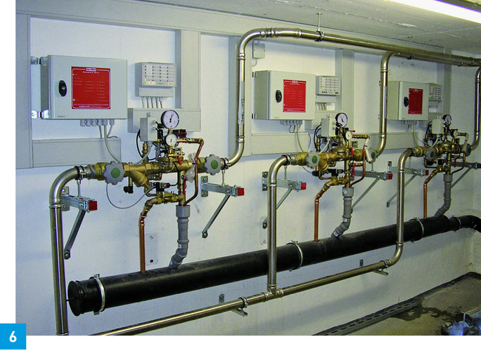 Darstellung Füll- und Entleerungsstation für Wandhydrantenanlagen.