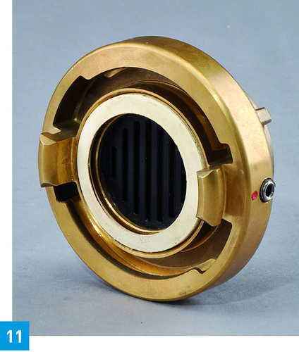 Einstellbare Drosselblende in einer Kupplung für Schlauchanschlussventile.