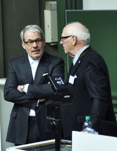 Im Gespräch: Michael Juhr (r.) und Symposium-Veranstalter Günter Kreitz, Geschäftsführer der Kreilac GmbH.