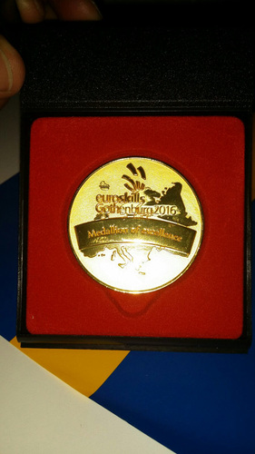 Medaillon of Excellence - © ZVSHK
Medaillon of Excellence - ZVSHK