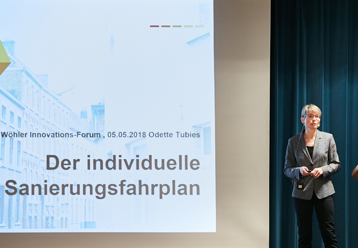 Dipl. Ing. (FH) Odette Tubies, Projektmitarbeiterin der dena, erklärte, worauf es beim individuellen Sanierungsfahrplan (ISFP) ankommt. - Wöhler - © Wöhler
Dipl. Ing. (FH) Odette Tubies, Projektmitarbeiterin der dena, erklärte, worauf es beim individuellen Sanierungsfahrplan (ISFP) ankommt. - Wöhler - © Wöhler