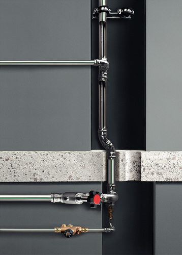 



Die Vorteile der „Smartloop“-Inlinertechnik von Viega: Durch den im Rohr geführten Rücklauf reduziert sich der Platzbedarf, in einer PWH-Zirkulation wird die Wärmeabstrahlung verringert und ist ebenso für eine PWC-Zirkulation mit aktiver Kühlung ideal.
