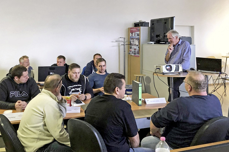 Mitarbeiter von BTGA-Mitgliedern können sich zum „Bauleitenden Obermonteur BTGA“ schulen und zertifizieren lassen. - © Bild: BTGA
 Mitarbeiter von BTGA-Mitgliedern können sich zum „Bauleitenden Obermonteur BTGA“ schulen und zertifizieren lassen.