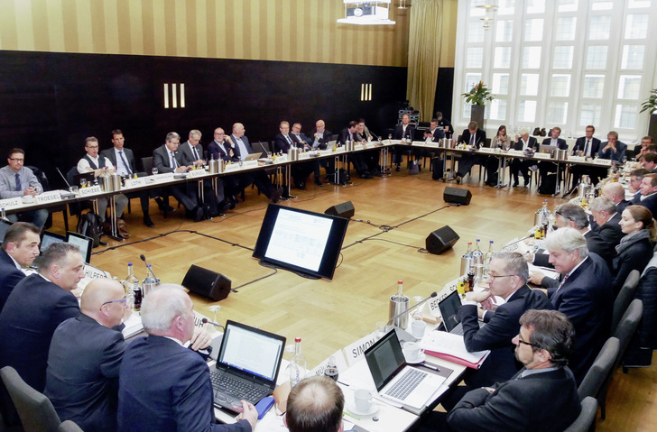 Herbsttagung: Am 5. November 2019 trafen sich die haupt- und ehrenamtlichen Vertreter von ZVSHK und Landesverbänden in Bremen zur turnusmäßigen zweiten Mitgliederversammlung des Jahres.