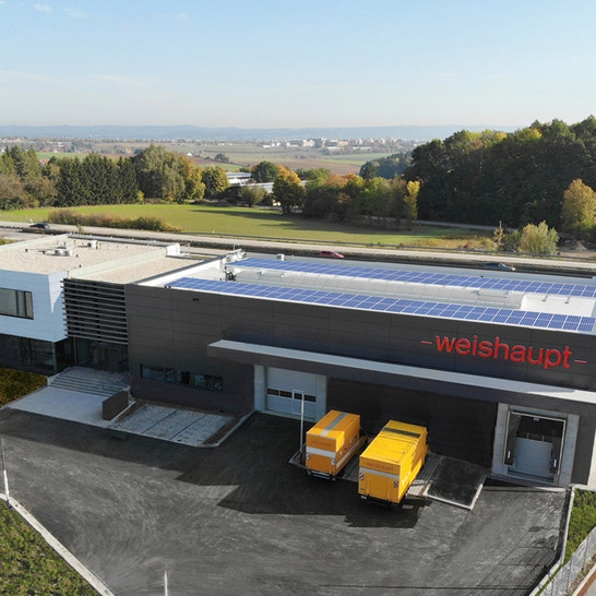 Die neue Weishaupt-Niederlassung Regensburg liegt in direkter Verkehrsanbindung zur Autobahn A93 und zur Bundesstraße B16. - © Weishaupt
 Die neue Weishaupt-Niederlassung Regensburg liegt in direkter Verkehrsanbindung zur Autobahn A93 und zur Bundesstraße B16.