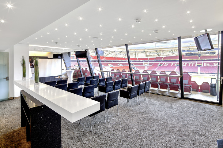 Ein Teil der Resideo-Schulungen 2020 findet in Fußballstadien statt.