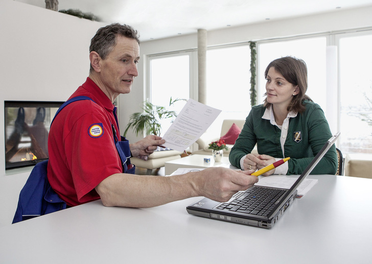 Online-Tool: Der Förderwegweiser Energieeffizienz bietet auf den Portalen www.machts-effizient.de, www.kfw.de und www.bafa.de Hilfestellung an.