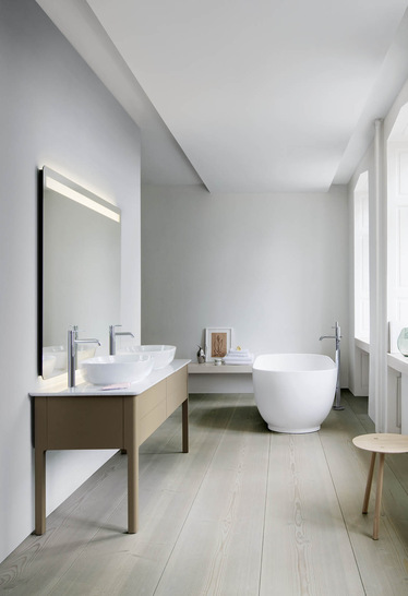 Schlicht und elegant: So können Bäder ausschauen (im Bild Serie Luv/Duravit). - © Bild: Duravit
