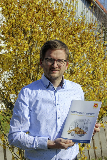 Der Leitfaden von HDG ­informiert rund um Planung, Förderung und Verkauf von Pelletheizsystemen.