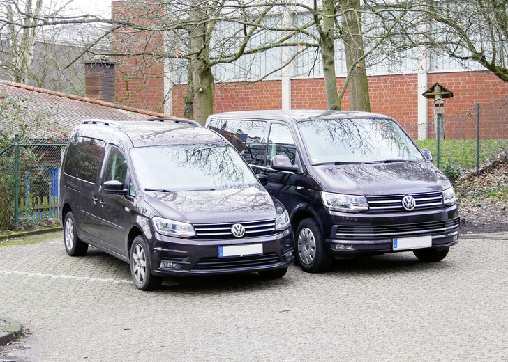 Weniger Masse – mehr für die Umwelt: Wem der gut ausgestattete Multivan zu hochpreisig ist, sollte den Vergleich mit dem Caddy Maxi TGI wagen. - © Bild: SBZ / Thomas Dietrich
