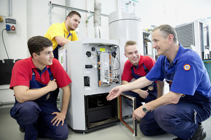 Fachbetriebe, die die Zahl bestehender Ausbildungsplätze halten oder gar steigern, können mit Fördergeld rechnen.