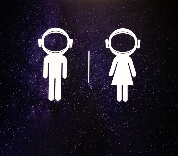 Eine Weltall-Toilette sollte für alle Geschlechter funktionieren und sich in fünf Minuten reinigen lassen.