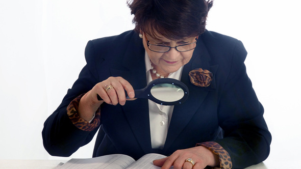 Über die vielen Normen, die wir beachten sollen, wundern oder ärgern wir uns gelegentlich. Meist jedoch sind wir froh, dass Dinge genormt sind.