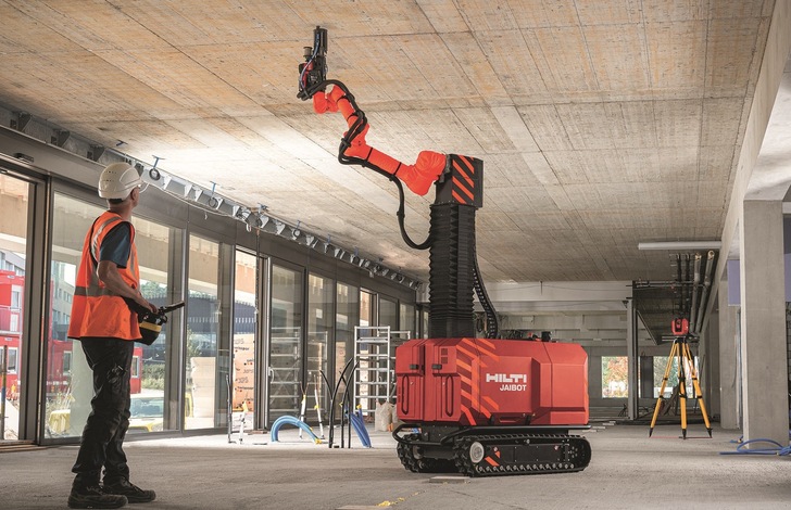 Hilti: Der Baustellenroboter Jaibot ist insbesondere für Heizungs-, Lüftungs-, Klima- und Elektrotechnik-Installationen geeignet. - © Hilti AG
