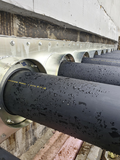 Tankseitig wurde eine Plattenkonstruktion des Typs Curaflex 8000 inklusive elf Curaflex­-C-Dichtungsein­sätzen verbaut.