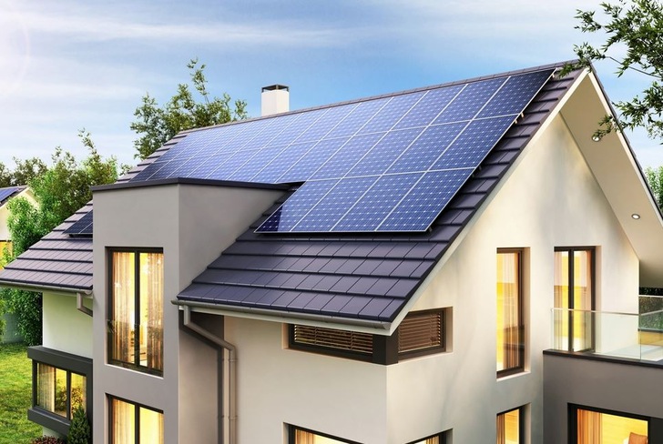 Mit Photovoltaik und Heimspeicher können die CO2-Emissinen der Elektrifizierung von Wärmeerzeugung und Mobilität deutlich gesenkt werden.