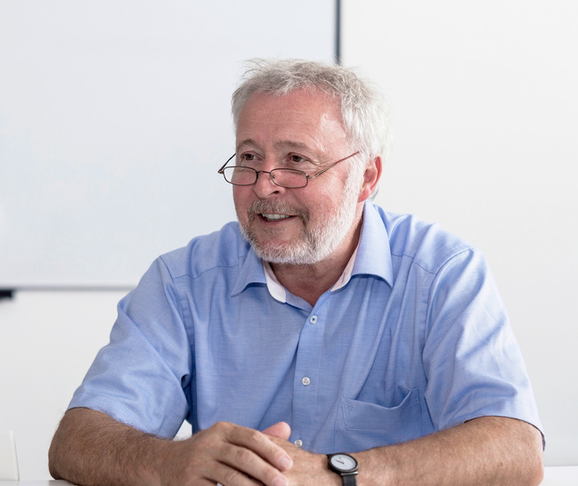 ﻿Prof. Dr.-Ing.  Hans Messerschmid  leitet das Labor Wasser- und Gastechnik an der Hochschule Esslingen, Fakultät Gebäude-Energie-Umwelt. Er ist Zentralheizungs- und Lüftungsbaumeister. - © Bild: Hochschule Esslingen
