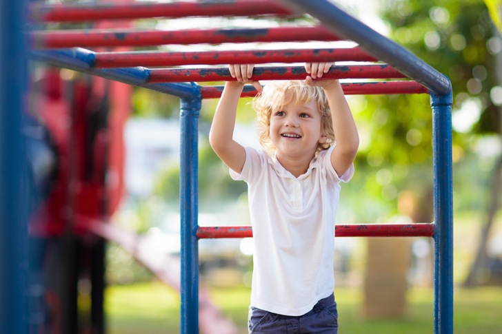 Der FGK appelliert an das Bundeswirtschaftsministerium bei der Förderung neuer RLT-Anlagen für Schulen und Kitas normative Mindestanforderungen zu respektieren. - © FamVeld / iStock / Getty Images Plus
