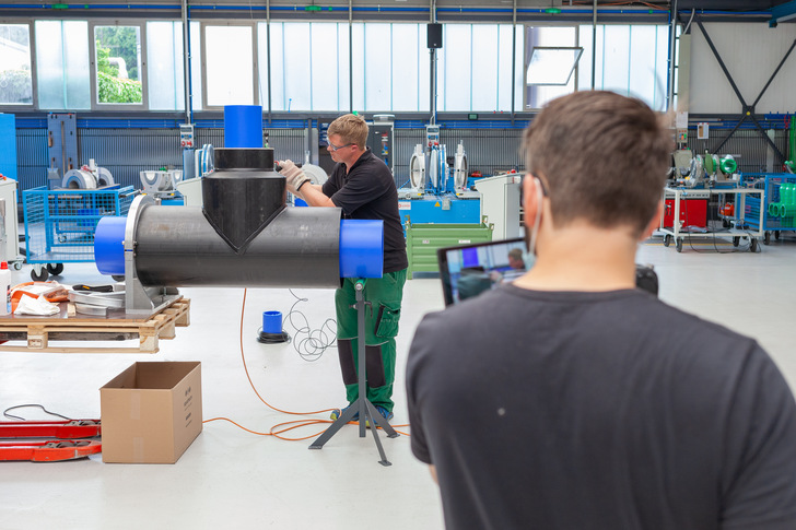 Um potenziellen Auszubildenden besondere Einblicke ins Unternehmen bieten zu können, hat aquatherm einen virtuellen 360°-Rundgang erstellt.