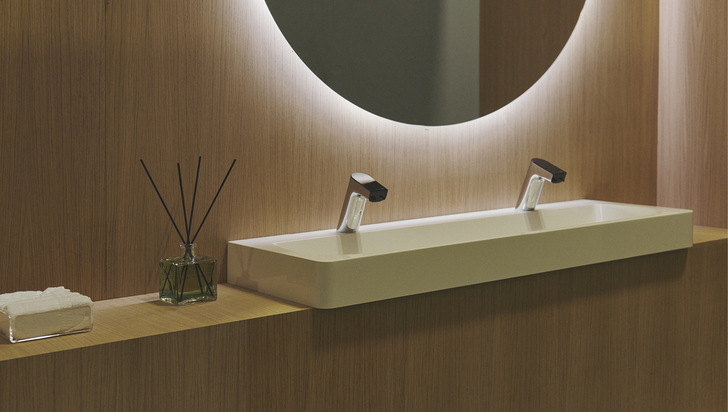 Sensorgesteuerte Armaturen sollen technisch einwandfrei funktionieren und zudem hübsch anzuschauen sein und sich in die Gestaltung des restlichen Umfelds harmonisch einfügen.