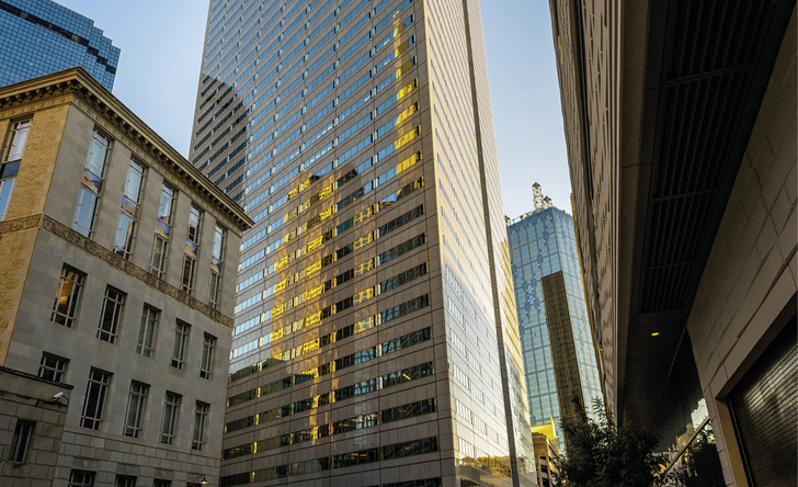 Experten schätzen, dass mittlerweile nahezu jedes zweite neue Bürogebäude mit Wärme-Kälte-Wechsellastsystemen (Change-over-Systemen) ausgestattet ist.