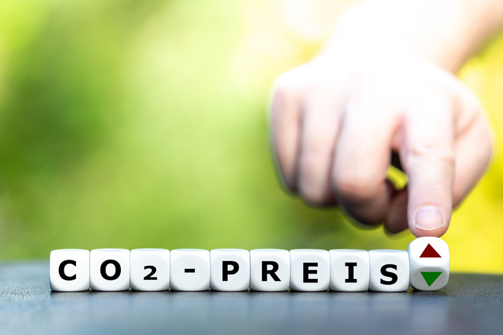 Die CO₂-Bepreisung im Gebäudesektor ist ein wichtiger Faktor für die Wärmewende. Mit den bis 2026 festgelegten CO₂-Preisen kann jedoch keine ausreichende Lenkungswirkung entfaltet werden.