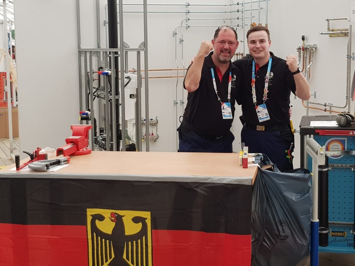Das EuroSkills Siegerteam André Schnabel und Simon Dorndorf (v.l.n.r.).