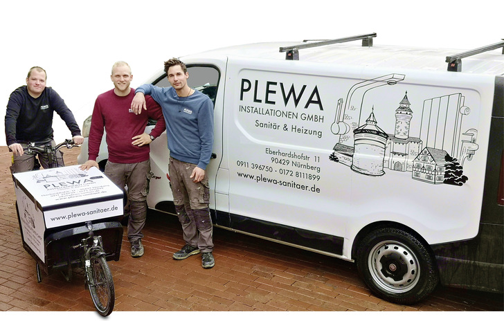 Im September 2020 hat Jakob Schröder gemeinsam mit Nico Schreiber und Philipp Köchel einen Kollektivbetrieb für Sanitär und Heizung ­gegründet. Nun sitzen drei gleichberechtigte Geschäftsführer der Plewa Installationen GmbH am Tisch.