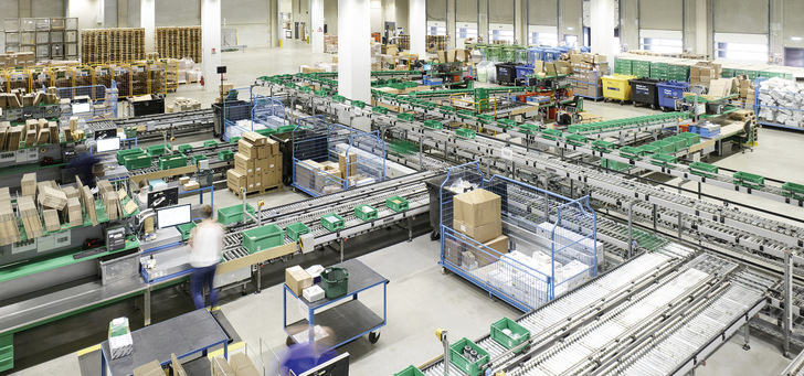 Kernkompetenz des Großhandels ist neben der Bündelung der zahlreichen Hersteller auch die Lagerhaltung sowie die termin­gerechte Lieferung an die Kunden und ­Baustellen. - © Bild: Reisser AG
