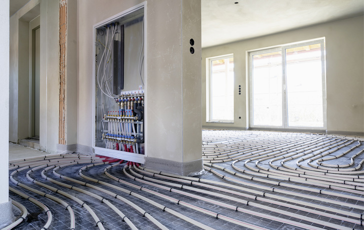 In dem Mehrfamilienhaus sind rund 400 m² Roth Tackersystem für die Flächenheizung und -kühlung installiert worden.