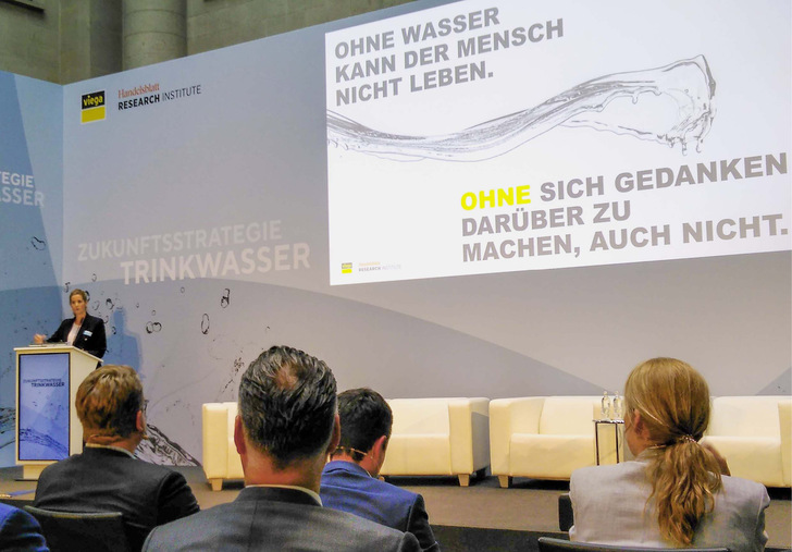 „Es geht darum, wie nachhaltig, wie energieeffizient und wie selbstverständlich unser Trinkwasser morgen noch sein wird“, 
sagte Anna Viegener, Vorsitzende des Gesellschafterausschusses, Viega Holding GmbH & Co. KG. - © Bild: SBZ / Jäger
