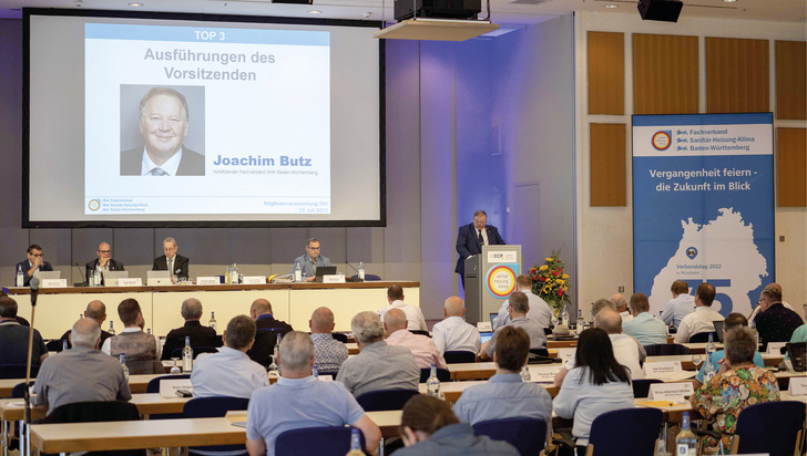 Bei der Mitgliederversammlung, dem verbands­politisch wichtigsten Teil des Verbandstages, diskutierten die Delegierten die aktuelle Branchen­situation und die damit verbundenen Widrigkeiten.