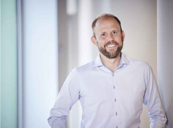 „Wir haben es in der Hand, mit der Wärmepumpe unseren Beitrag zur Energiewende zu leisten, und diese Verantwortung nehmen wir sehr ernst.“  
Dr. Tillmann von Schroeter, Vaillant