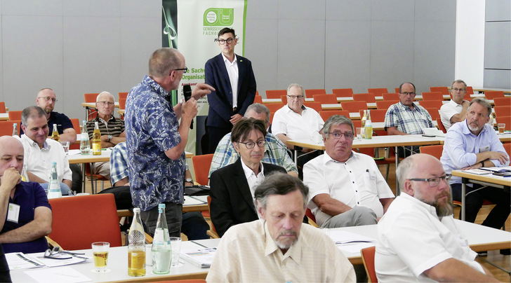 Wann genau der Umgang mit wassergefährdendem Glykol eine Fachbetriebspflicht voraussetzt, ist derzeit unklar und sorgte auf der Jahrestagung der ÜWG-SHK für Diskussionsbeiträge.