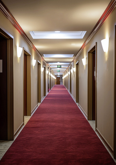 Wird ein Hotel saniert, erweitert oder ­umgebaut, muss auch bei Entwässerungssystemen eine brandschutztechnisch ­einwandfreie Ausführung erfolgen.