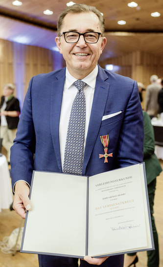 Bundesverdienstkreuzträger Michael Hilpert. - © Bild: ZVSHK
