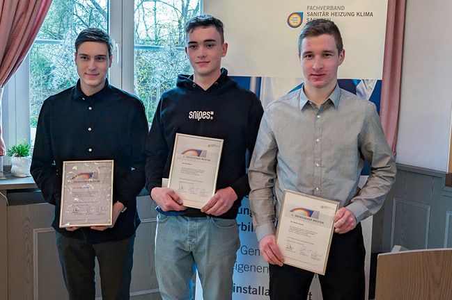 Ausgezeichneter SHK-Nachwuchs, die Sächsischen Meister im SHK-Handwerk 2024: 1. Platz Julius Maximilian Dohr (links), 2. Platz Marwin Elschner (rechts), 3. Platz Felix Bröckel.
