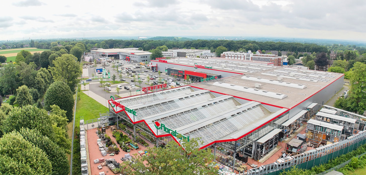 Drei unterirdisch verbaute Regenwasserrückhalteanlagen mit einer Fläche von ca. 51.000 m² sorgen dafür, dass bei Starkregen das Gelände des Bau- und Gartenfachhandels vor Überflutung geschützt ist.