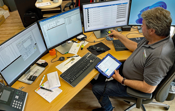 Riesenschritt nach vorne: Jürgen Küppers sieht dann eine enorme Zeitersparnis im Projektablauf, wenn jede Produktvariante über einen Barcode eindeutig identifiziert werden kann.