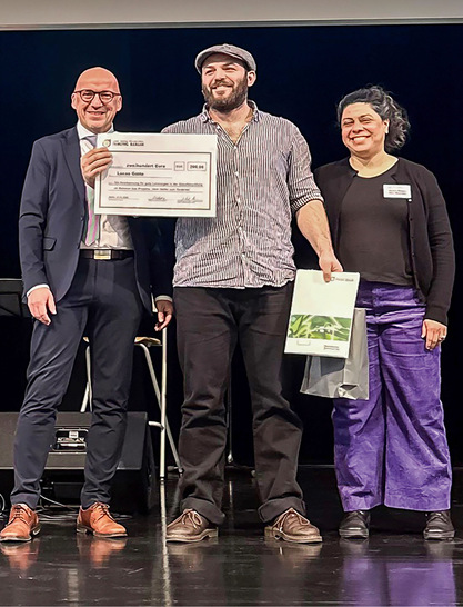 Seit September 2021 nahmen bzw. nehmen bisher 45 Helfer an der Qualifizierung zum Gesellen teil, wie auch Lucas Götte (Mitte). Die Nachfrage seitens der Betriebe ist sehr groß.