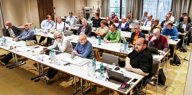 Im November in Siegburg: Während der Herbsttagung der Bundesfachgruppe SHK dominierten Themen rund um die Wärmepumpe. Zum GEG gab es noch keine Weiterentwicklung zu vermelden.