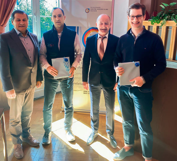In Döbeln wurde die Aufnahme neuer Gastmitglieder beschlossen (von links): Landesinnungsmeister Holger Mittlmeyer, Kay Schneider (Prefa GmbH), Sven Fischer (Geschäftsführer FV SHK Sachsen) und Friedrich Schlüter (Autarc).