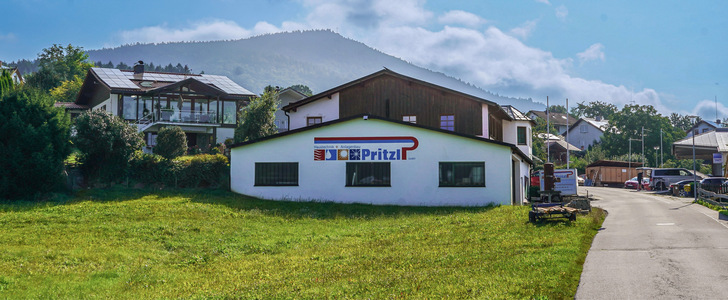 Außen wie immer, innen digital: Pritzl Haustechnik und Anlagenbau. Der SHK-Handwerksbetrieb hat sich Schritt für Schritt digitalisiert.