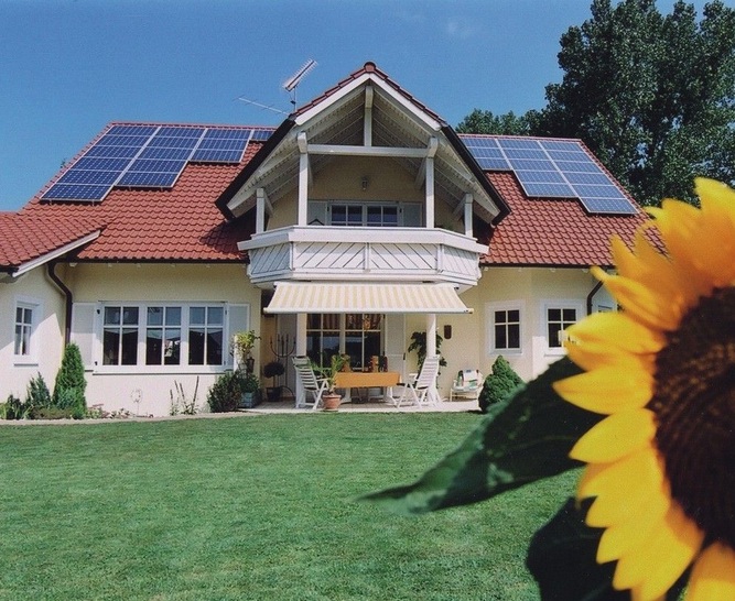 Der Markt für Installationen auf Ein- und Zweifamilienhäusern blieb 2009 konstant. - © BSW-Solar/SunTechnics
