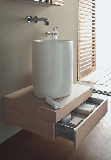 Passend zu den Badmöbelprogrammen wie z.B. Fogo bilden die Möbelkonsolen von Duravit eine perfekte Plattform für individuelle Waschplätze.