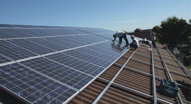 Das Interesse an Solaranlagen in Deutschland ist trotz der Förderungs­kürzung ungebrochen.