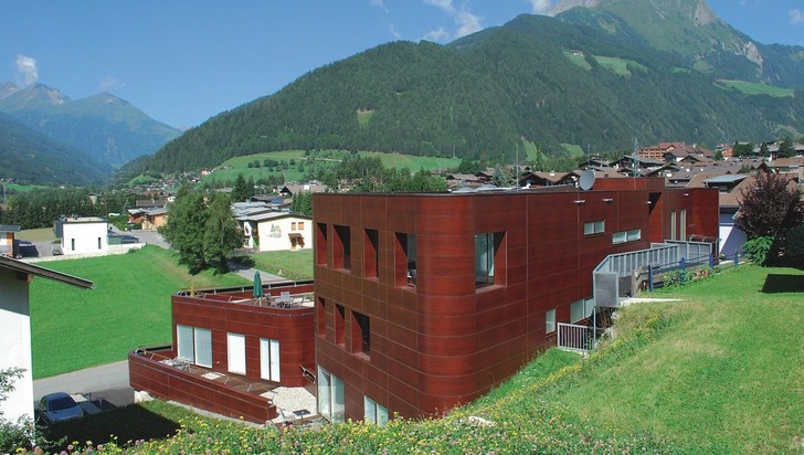 Mit Sun Matrei ist in Osttirol eine Luxuswohnanlage entstanden, die architektonisch einiges zu bieten hat.