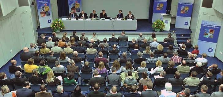 Die Fachvorträge waren gut besucht, besonders großem ­Interesse erfreute sich der Themenzug Trinkwasser. - © Rainer Schimm / Messe Essen
