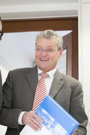 Der Zentralverband Sanitär Heizung Klima seit Jahren Vorreiter für eine Strukturreform der deutschen Handwerksorganisation. Der Vertrauensverlust hat den ZVSHK-Präsident Manfred Stather letztlich bewogen, den Vorsitz BWHT und UVH niederzulegen.